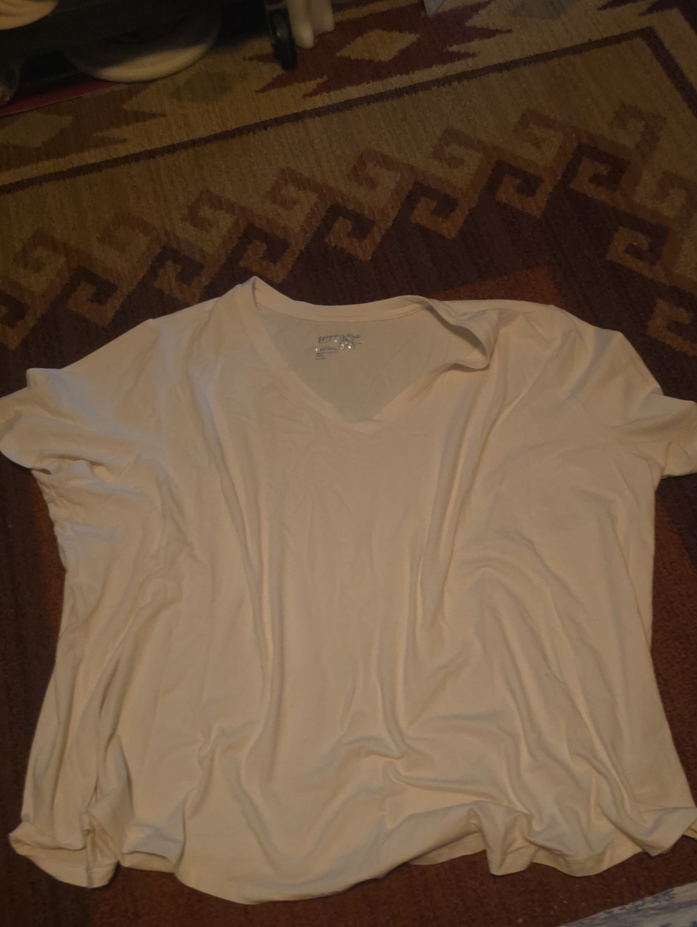 Men's Classic V-Neck Short Sleeve Shirt in Off-White